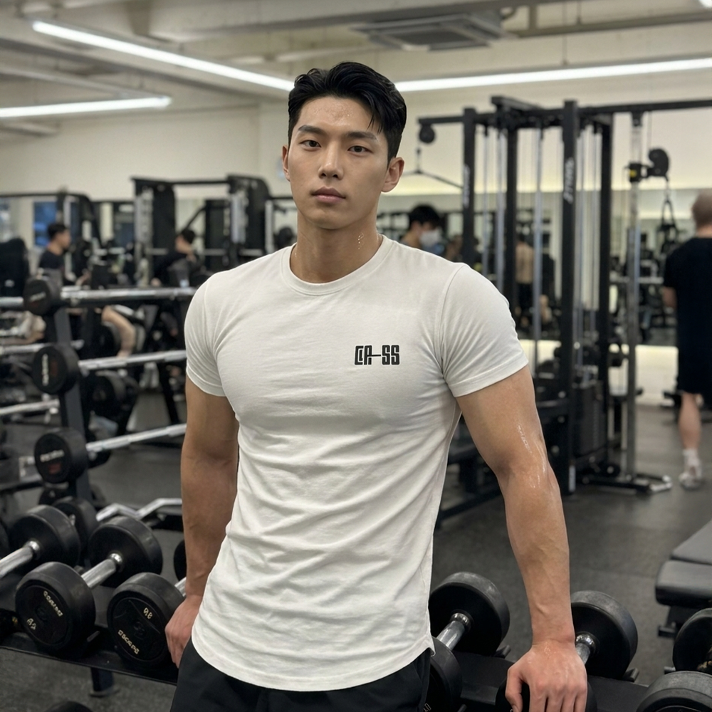 머슬핏 스몰로고 티셔츠