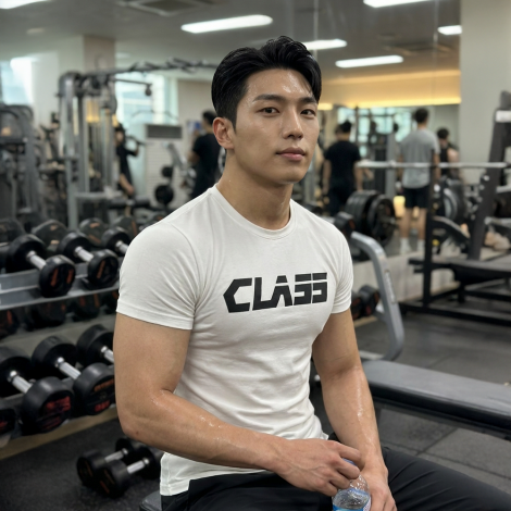 머슬핏 빅로고 티셔츠