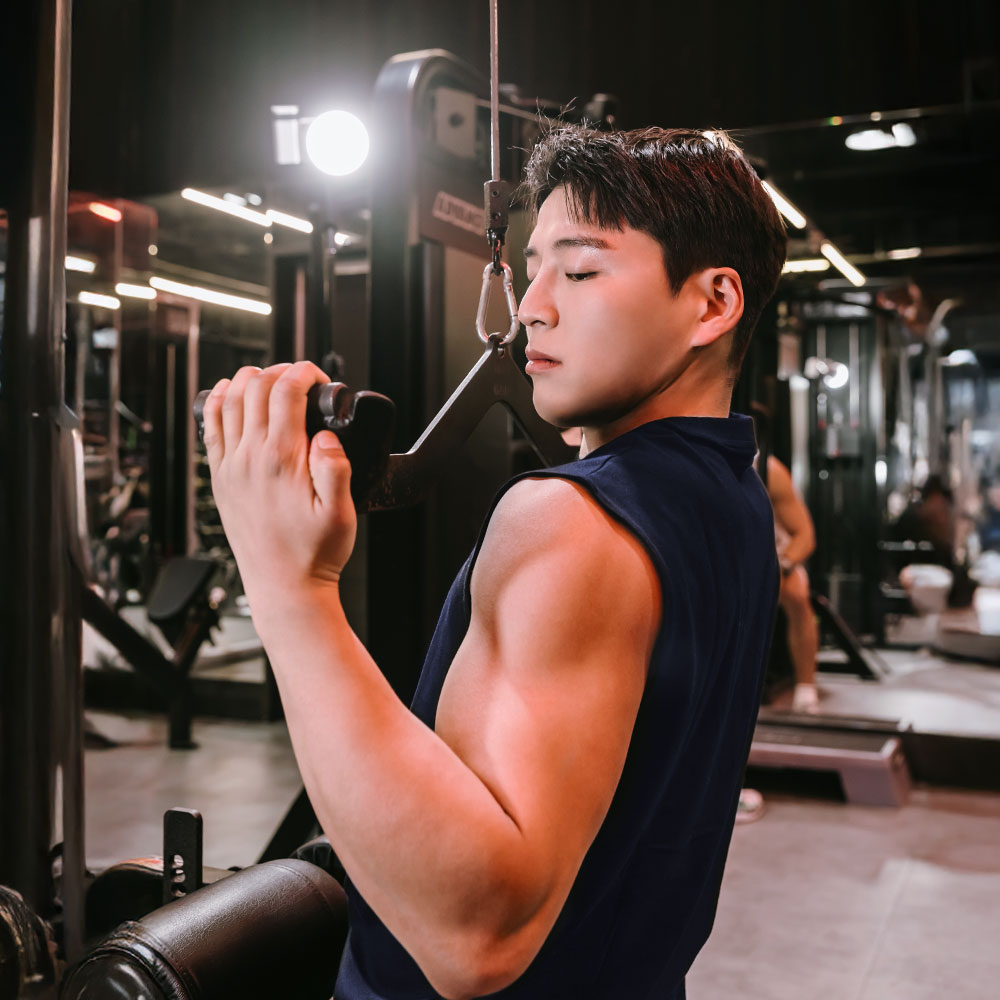 오버홀딩 민소매 티셔츠